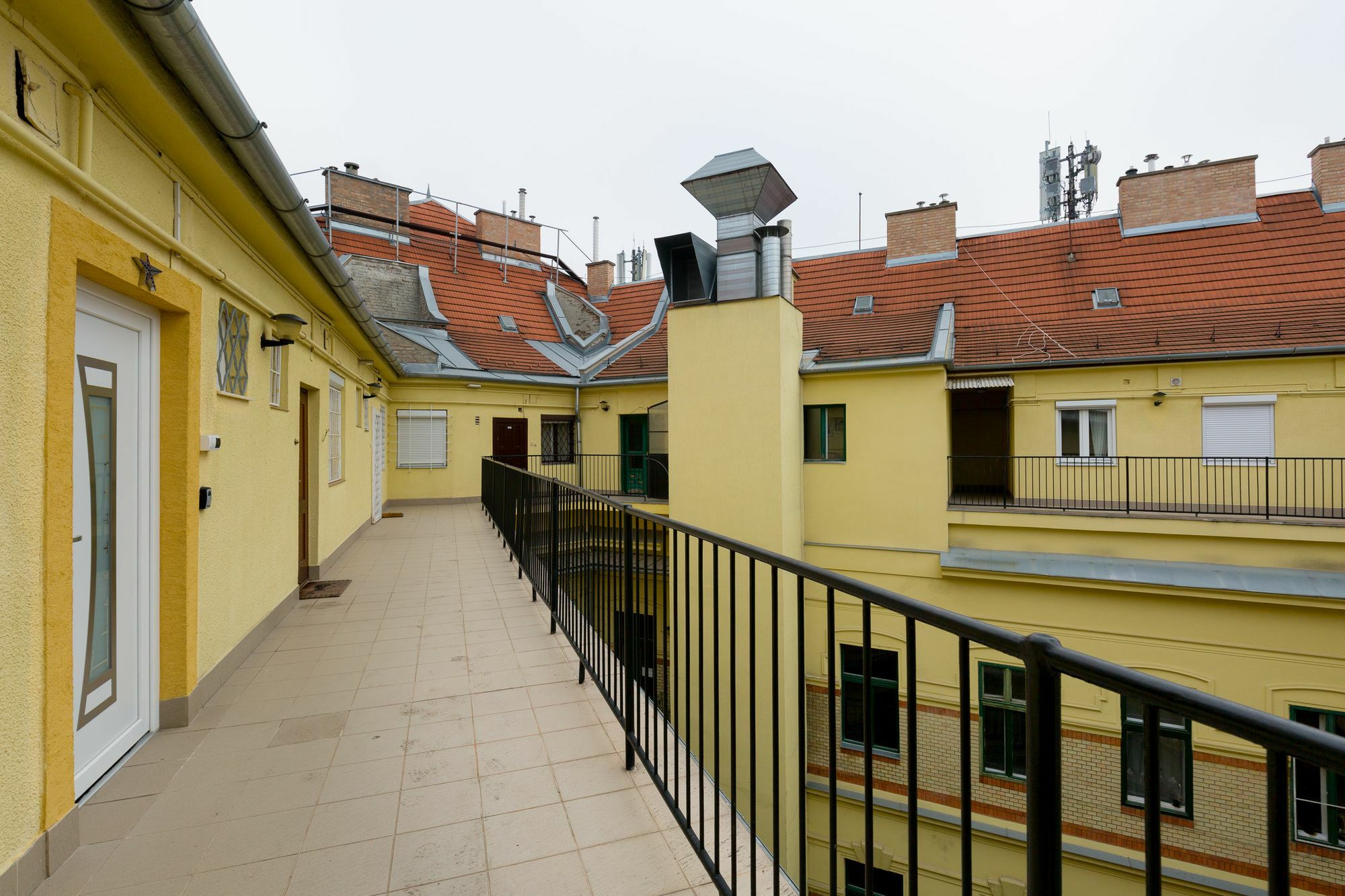 Bpm-Apartment Top Five Budapest Eksteriør billede